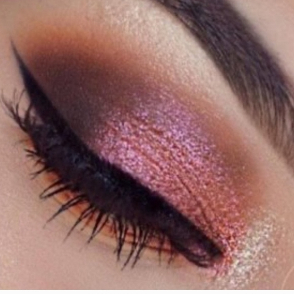 ❇️🧚‍♀️LET'S ROLL Mac DISCONTINUED Dazzleshadow Eye Single NWT - Picture 2 of 7